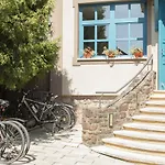Hotel Fészek -étel és Hotel-bed&breakfast - Bike Point Zánka