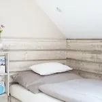 Feszek -etel Es Hotel-zanka Hotel *
