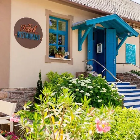 Feszek Hotel Es Reggeli - Zanka *