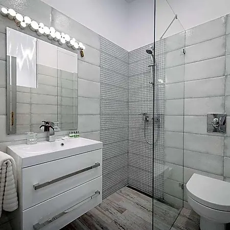 Feszek -etel Es Hotel-zanka Zánka
